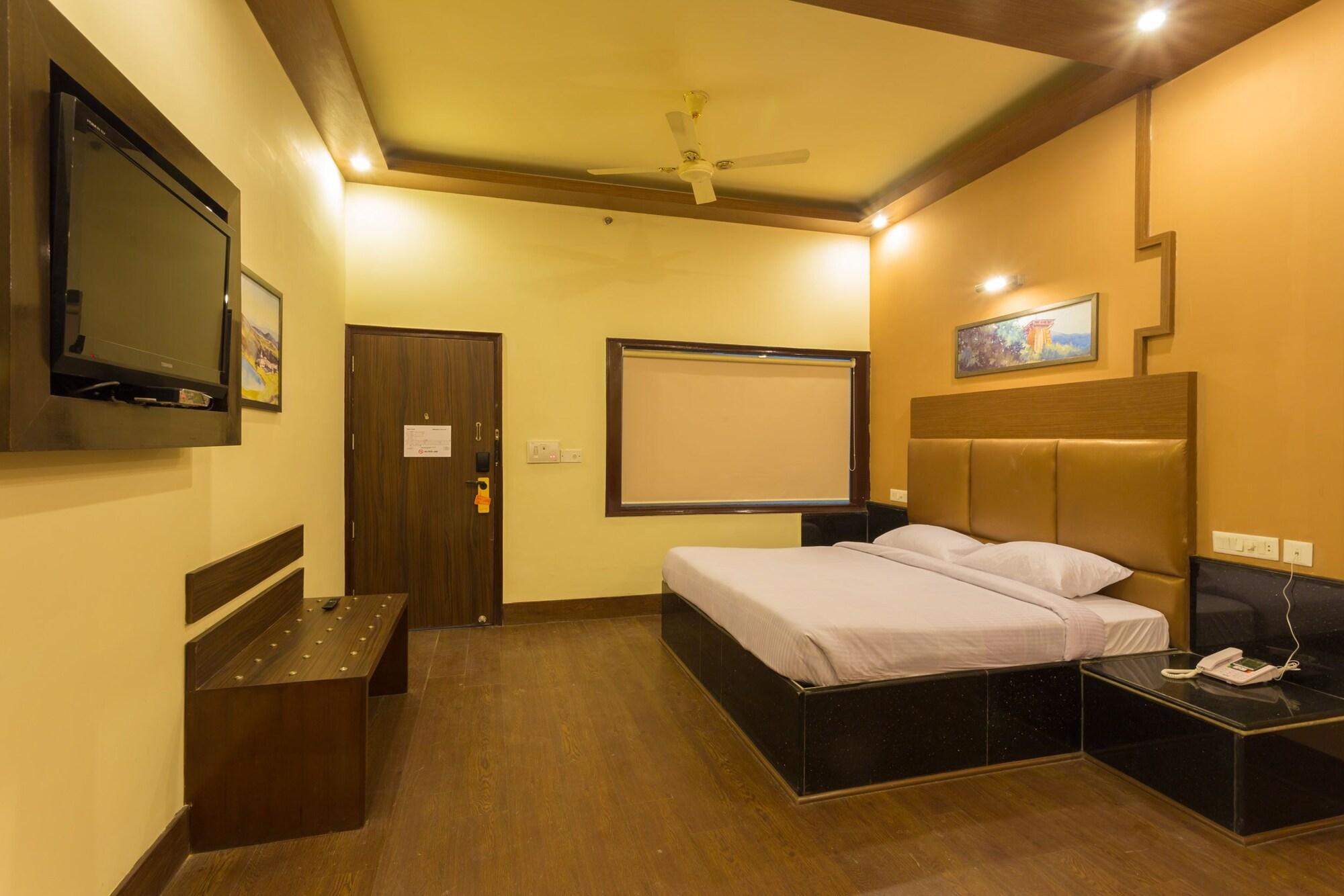 Katra Hotel Katra  Buitenkant foto
